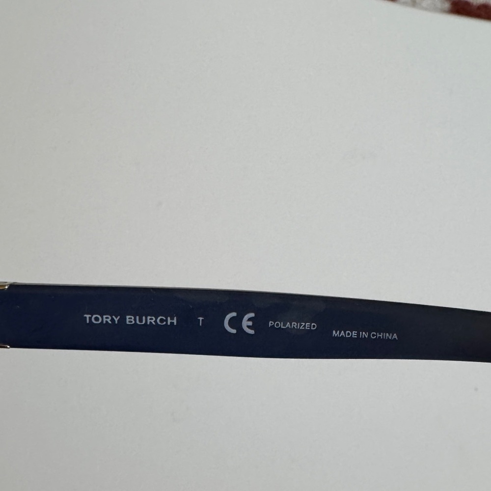 Tory Burch TY 6051 Polarized Aviator Sunglasses - Picture 5 of 6